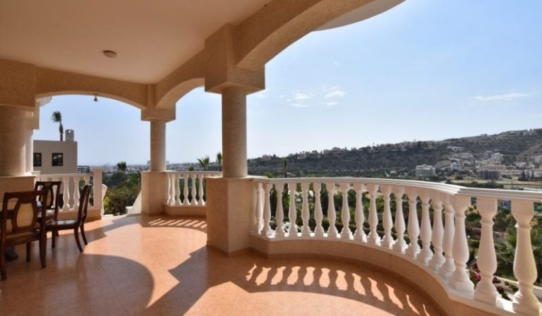 5 Bedroom Villa for Sale in Mesovounia, Limassol District