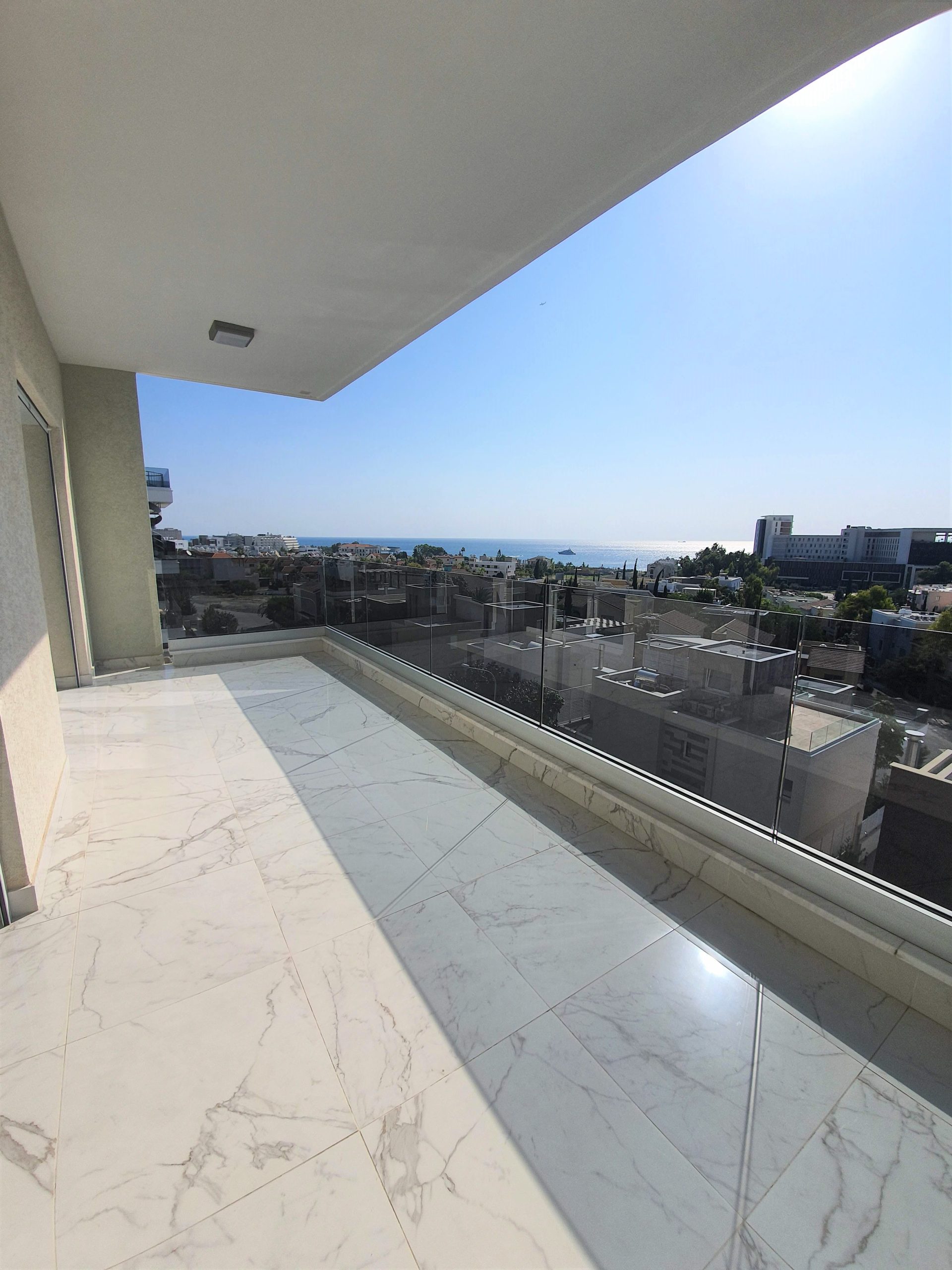 Atlantida Apartments (Court)