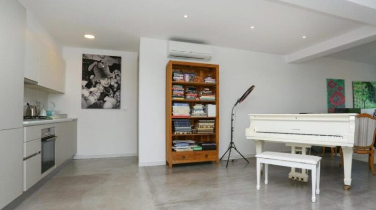 5 Bedroom Villa for Sale in Agios Tychonas, Limassol District