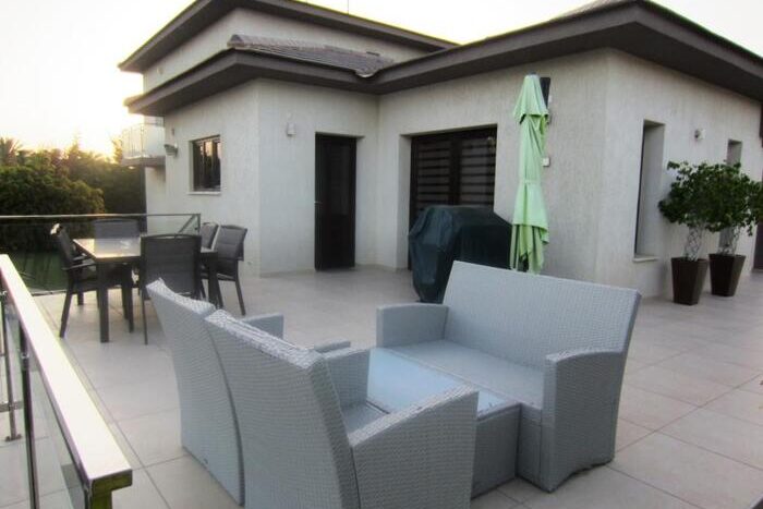 5 Bedroom Villa for Sale in Limassol District
