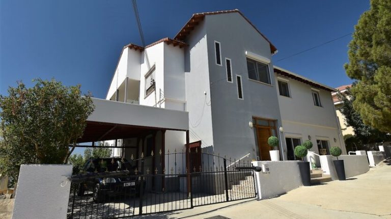5 Bedroom Villa for Sale in Limassol District