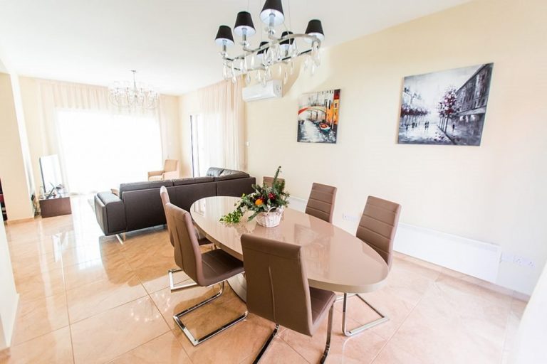 Diamond Casa (Diamond House)