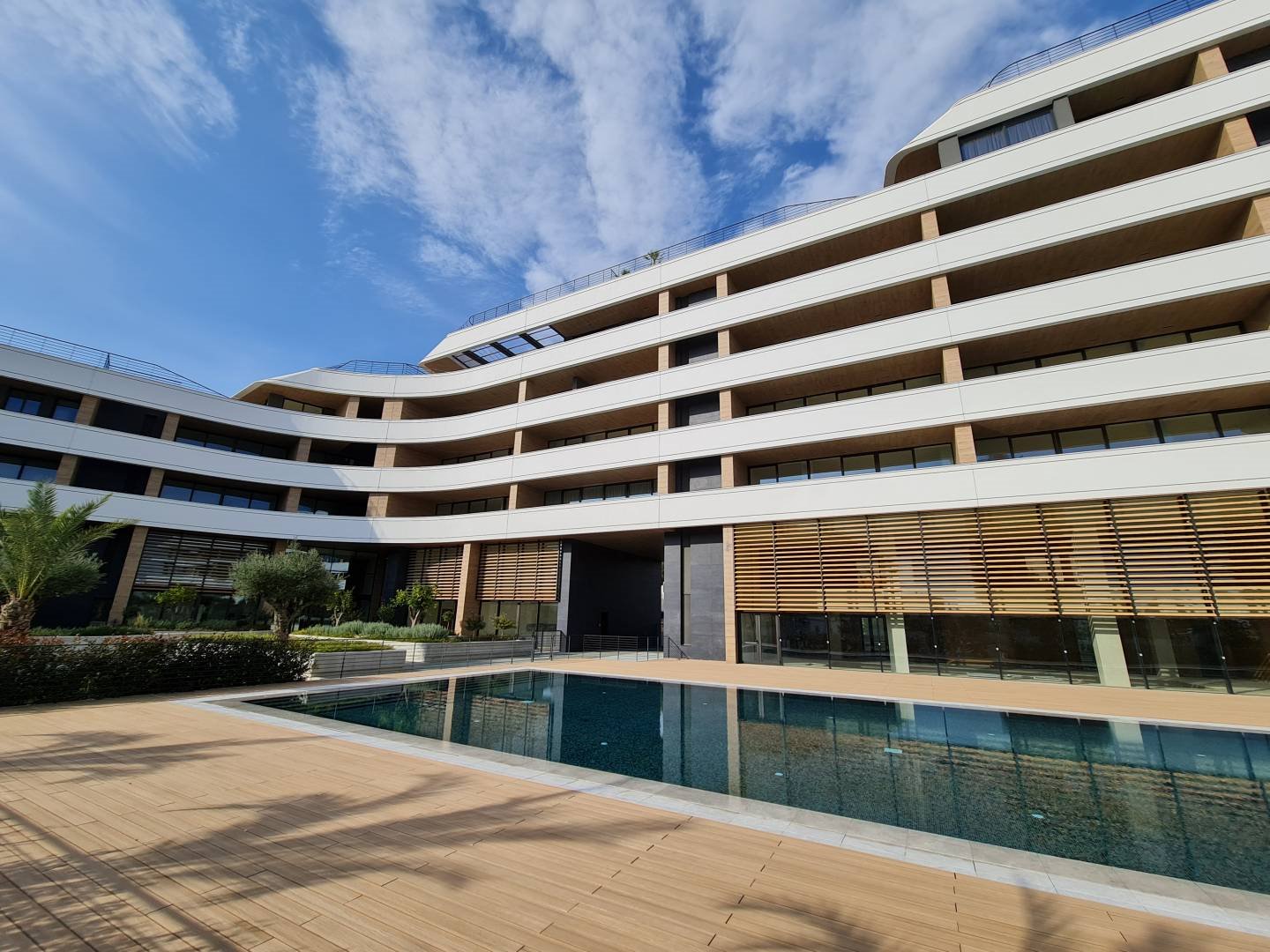 Eden Roc Residence A