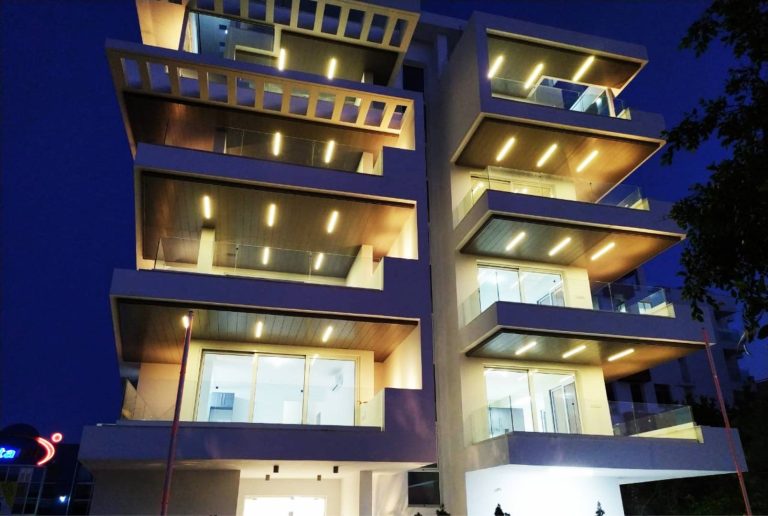 Plus 18 Mackenzie Gardens