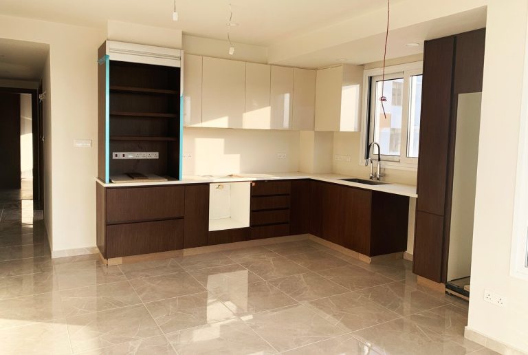 Plus 18 Mackenzie Gardens