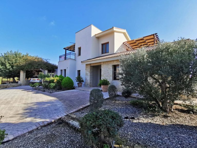 3 Bedroom Villa for Sale in Aphrodite Hills, Paphos District