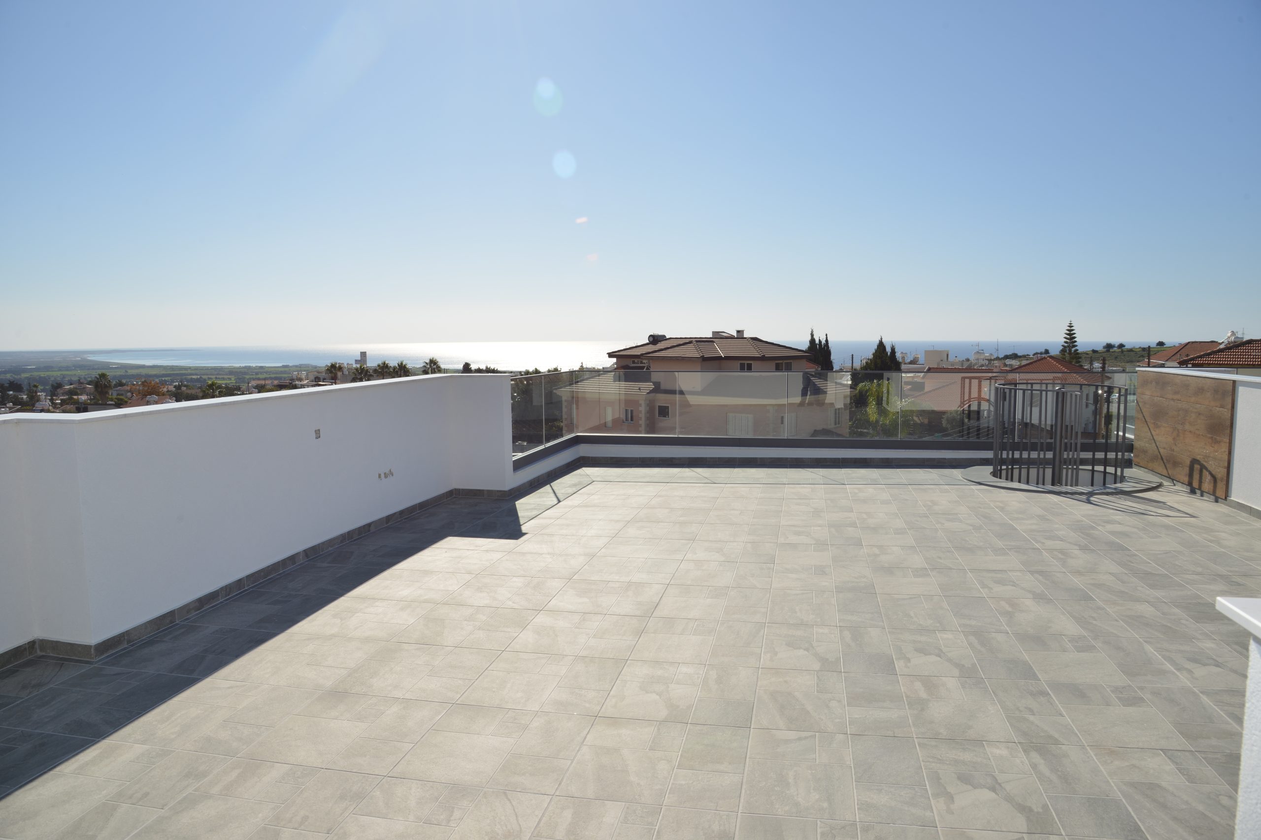 Tylliros Court