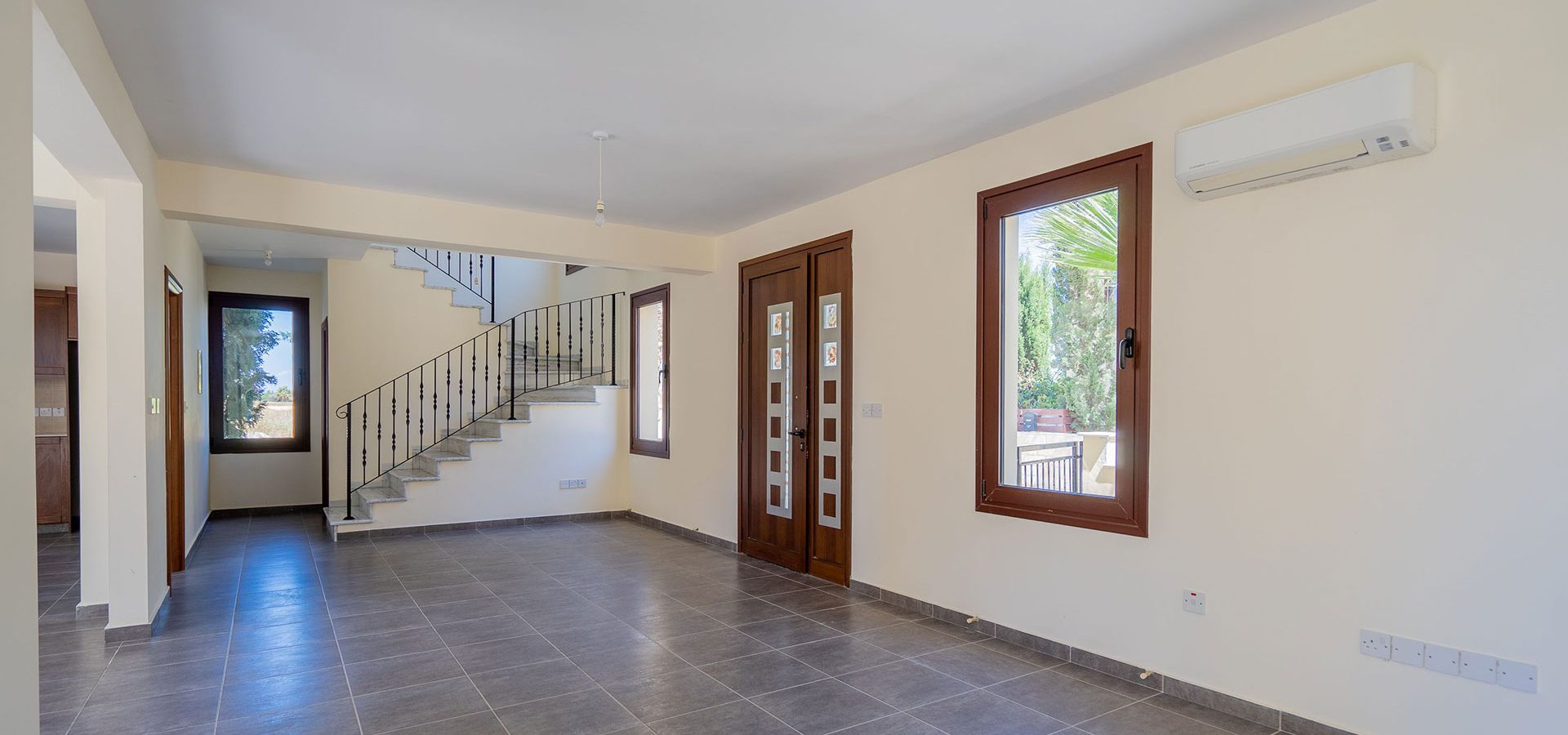 Pervolia Villa