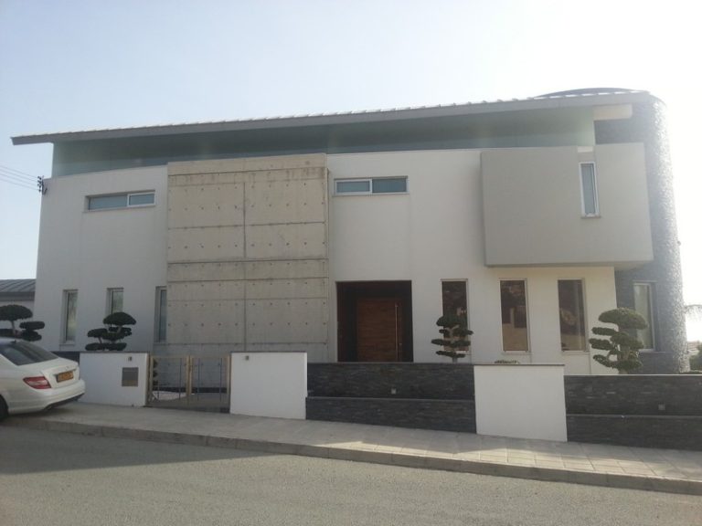 5 Bedroom House for Sale in Armenochori, Limassol District