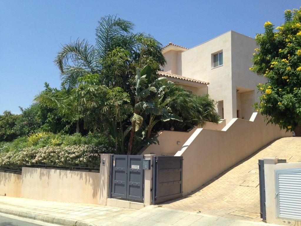 4 Bedroom House for Sale in Paniotis, Limassol District