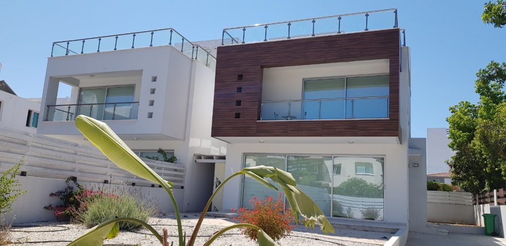 250m² Building for Sale in Paphos District