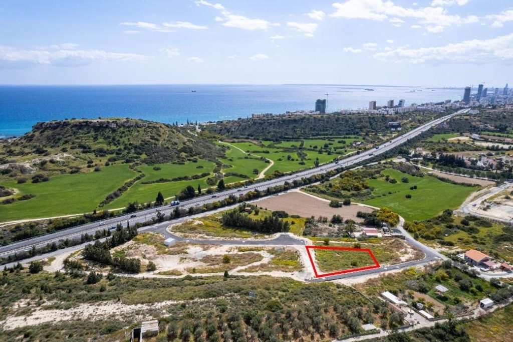 1,628m² Plot for Sale in Agios Tychonas, Limassol District