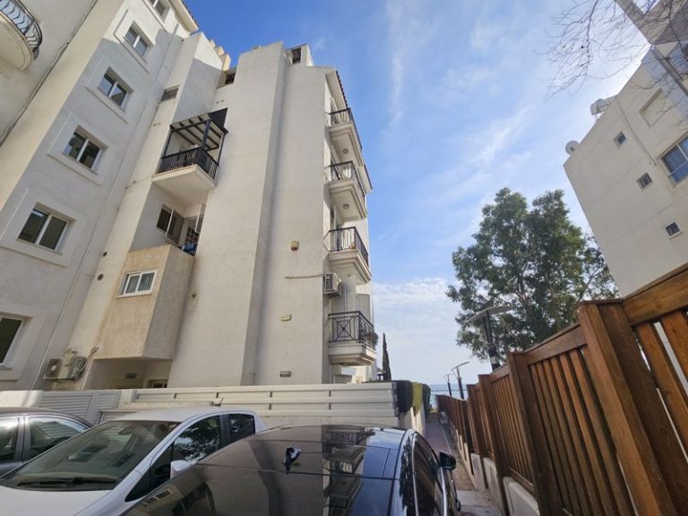 3 Bedroom Apartment for Sale in Germasogeia, Limassol District