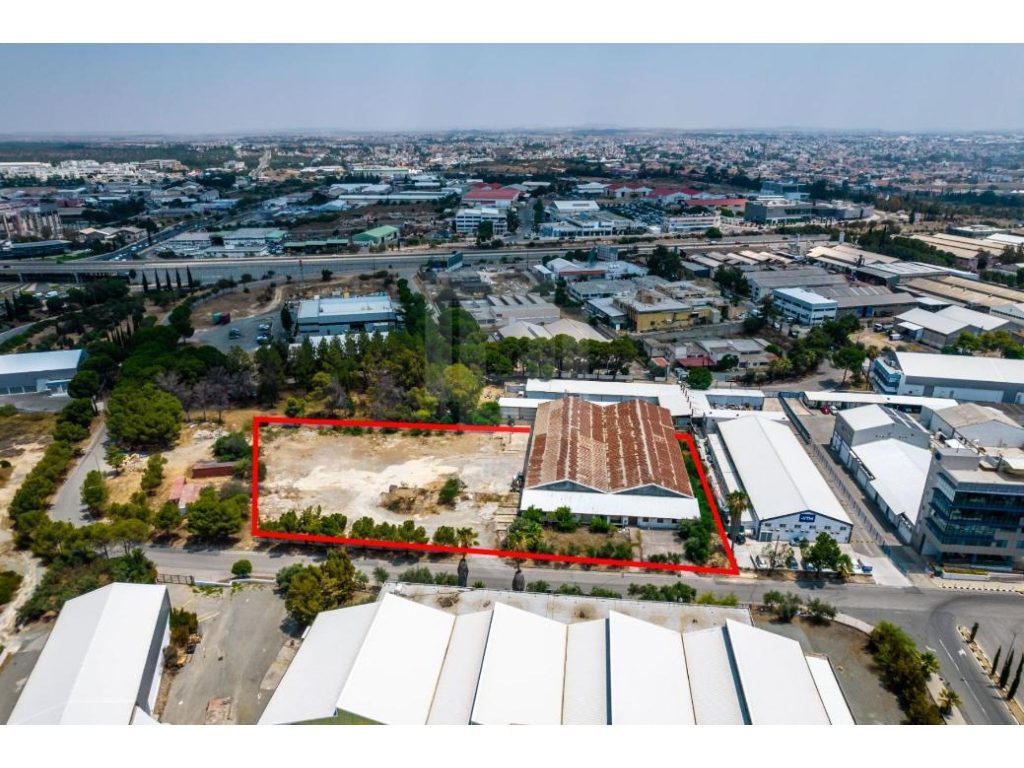 2052m² Building for Sale in Strovolos, Nicosia District