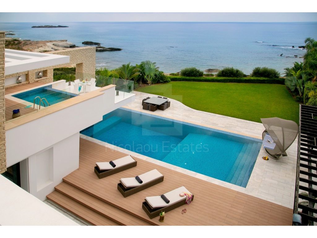 3 Bedroom House for Sale in Sea Caves, Paphos District