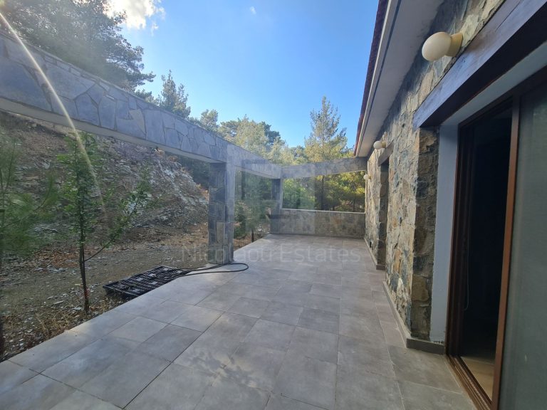 3 Bedroom House for Rent in Pano Platres, Limassol District