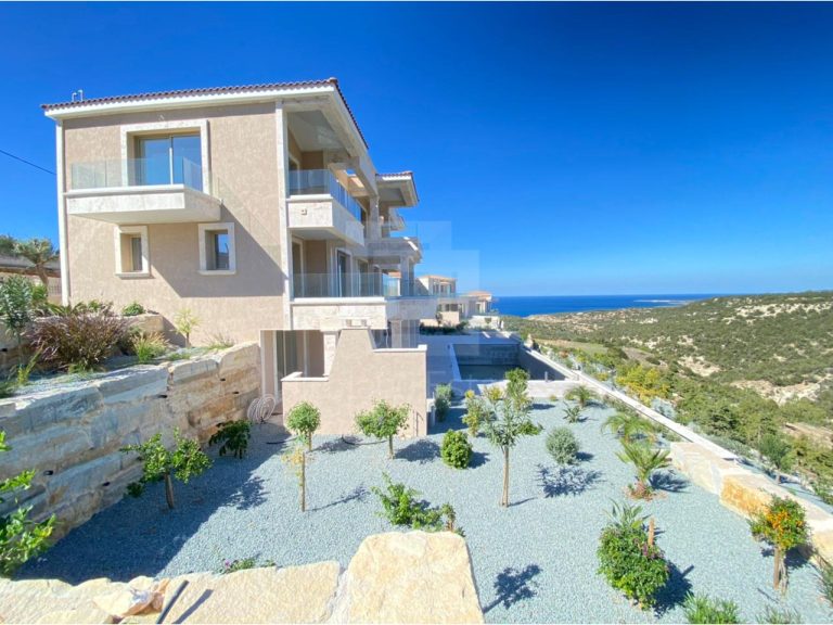 6+ Bedroom House for Sale in Peyia, Paphos District