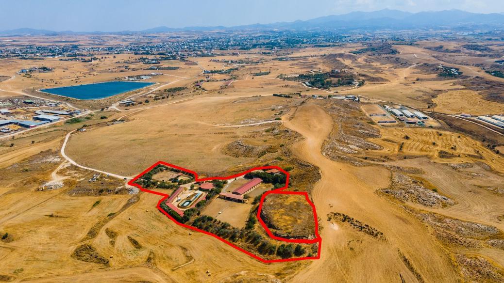 18,517m² Plot for Sale in Pano Deftera, Nicosia District