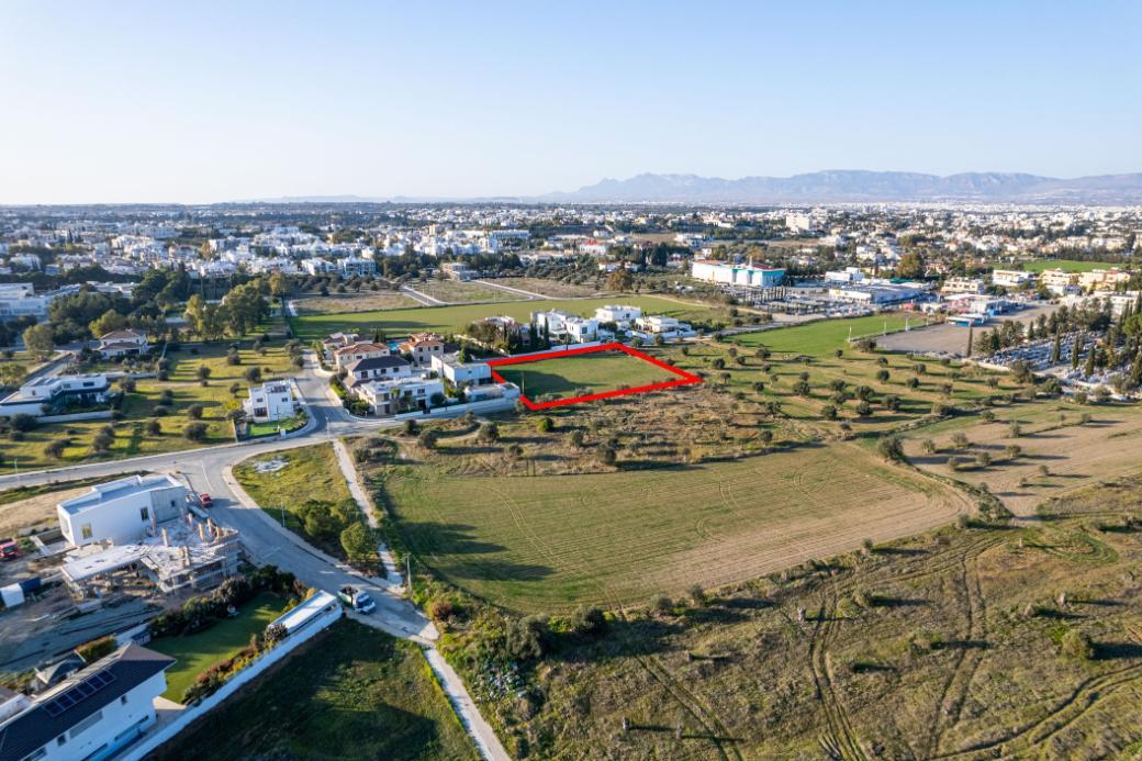 3,336m² Plot for Sale in Strovolos, Nicosia District