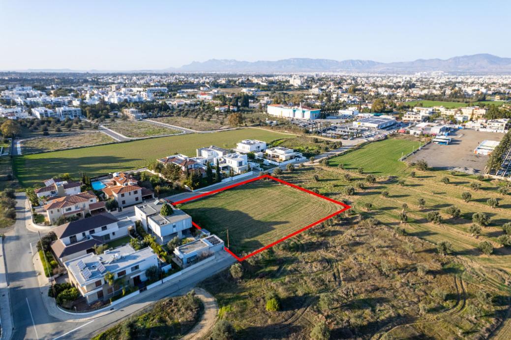 3,336m² Plot for Sale in Strovolos, Nicosia District