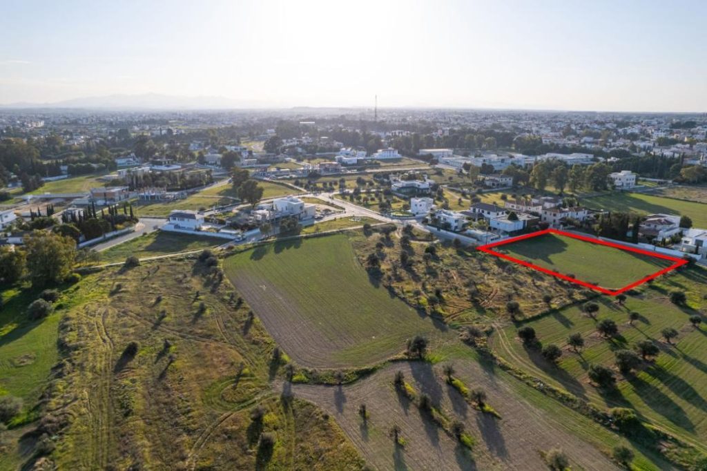 3,336m² Plot for Sale in Strovolos, Nicosia District