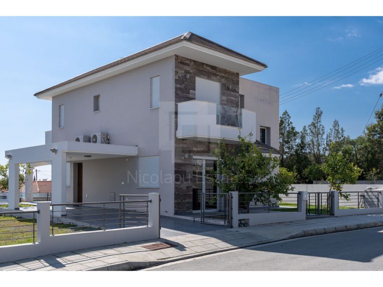 3 Bedroom House for Sale in Parekklisia, Limassol District