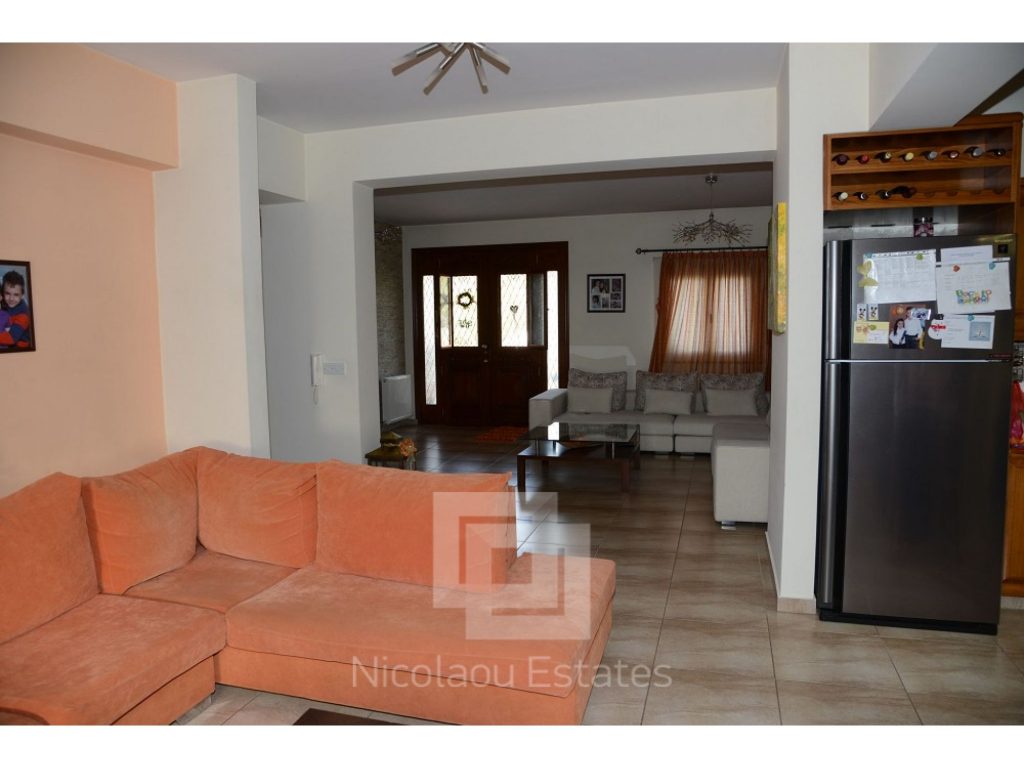 4 Bedroom House for Sale in Kapedes, Nicosia District