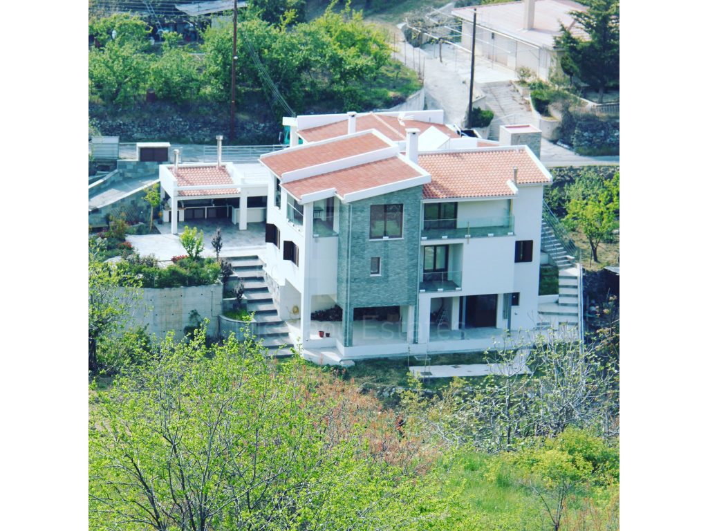 6+ Bedroom House for Sale in Kakopetria, Nicosia District