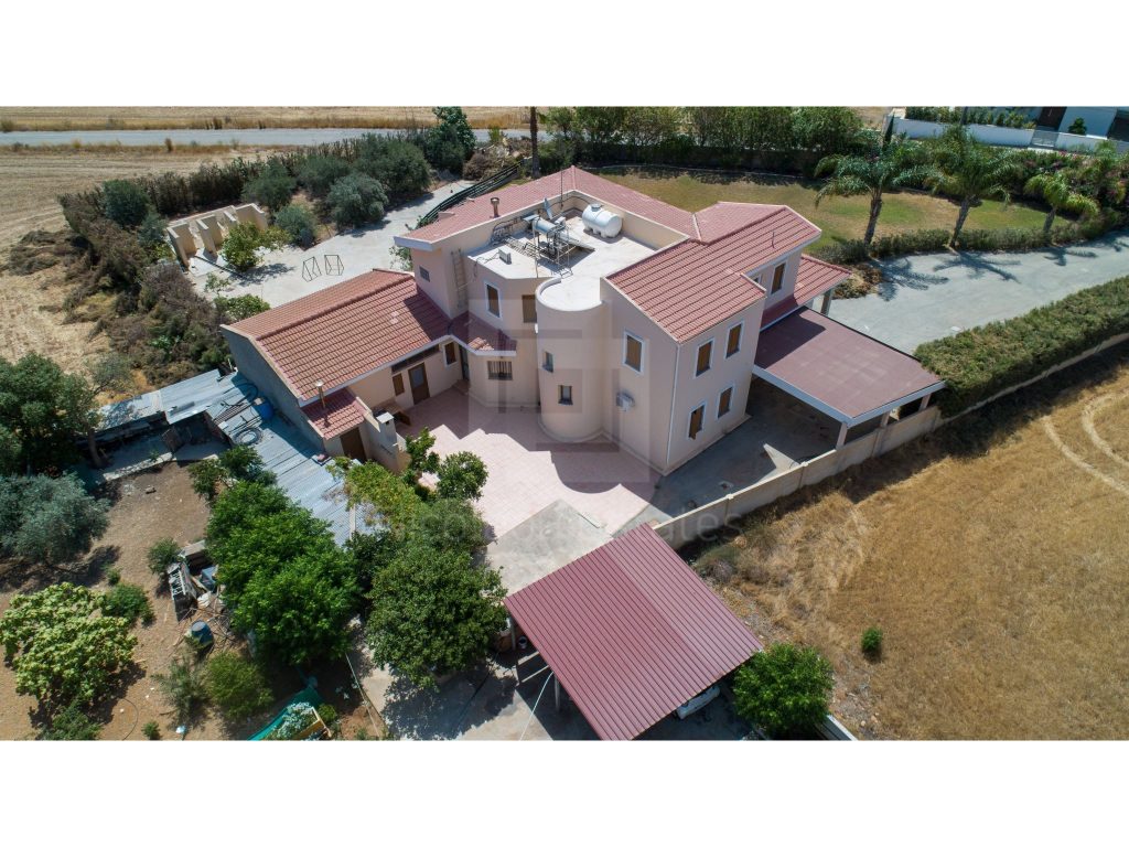 4 Bedroom House for Sale in Agioi Trimithias, Nicosia District