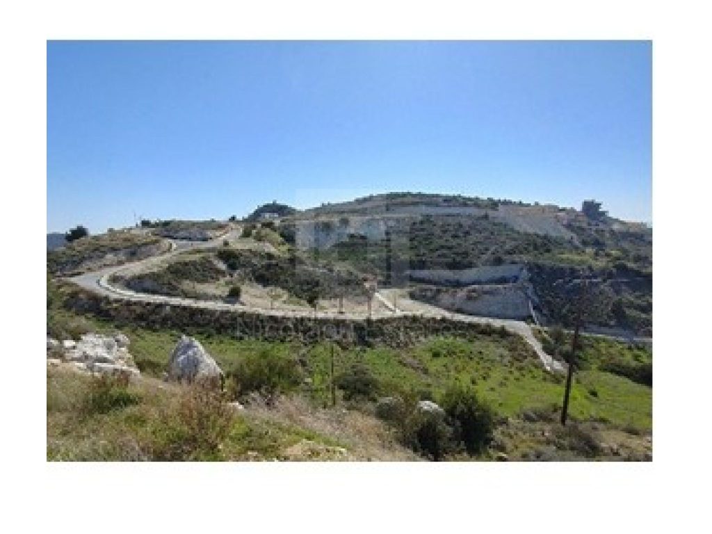 1,013m² Plot for Sale in Agios Tychonas, Limassol District