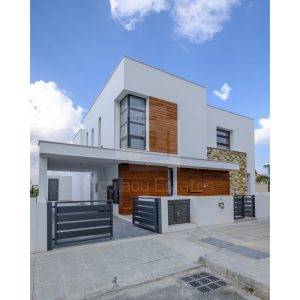 4 Bedroom House for Sale in Dromolaxia, Larnaca District