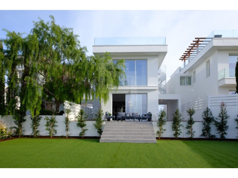 4 Bedroom House for Sale in Dromolaxia, Larnaca District