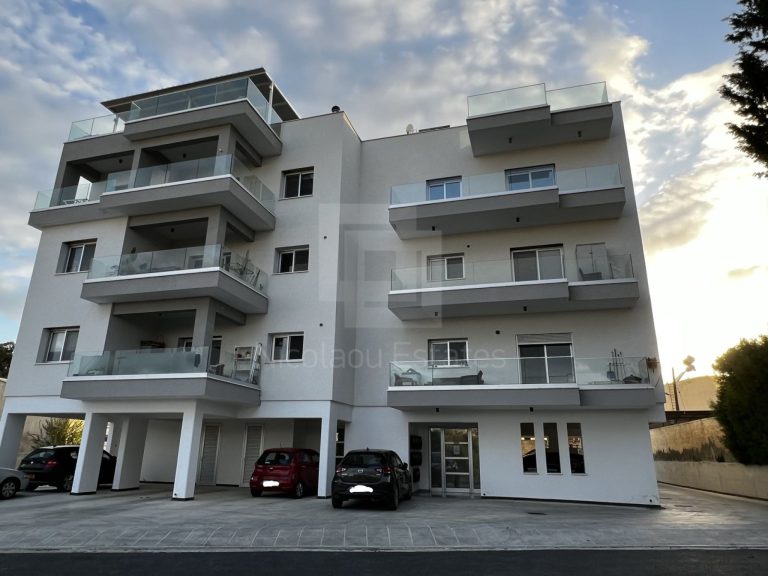 3 Bedroom Apartment for Sale in Kato Polemidia, Limassol District