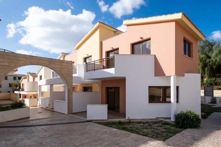 3 Bedroom House for Sale in Pegeia, Paphos District