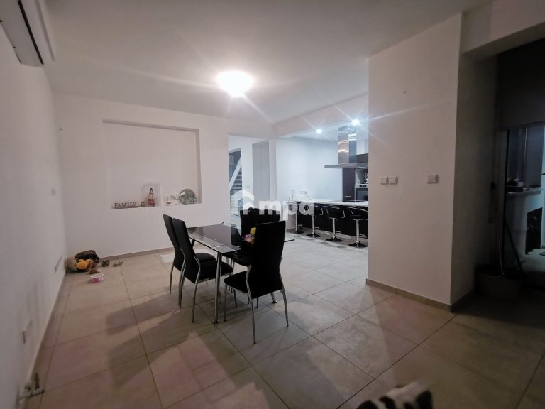 4 Bedroom House for Sale in Kallepeia, Nicosia District