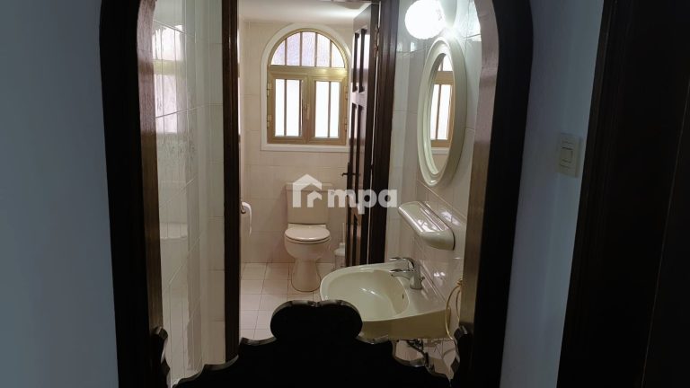 6+ Bedroom House for Sale in Larnaca District