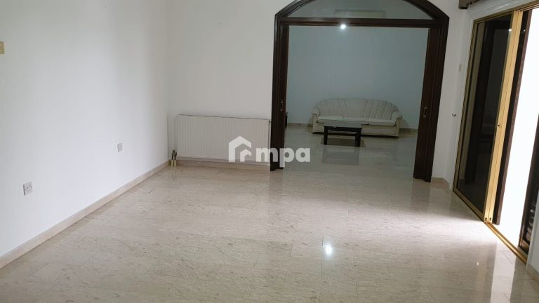 6+ Bedroom House for Sale in Larnaca District
