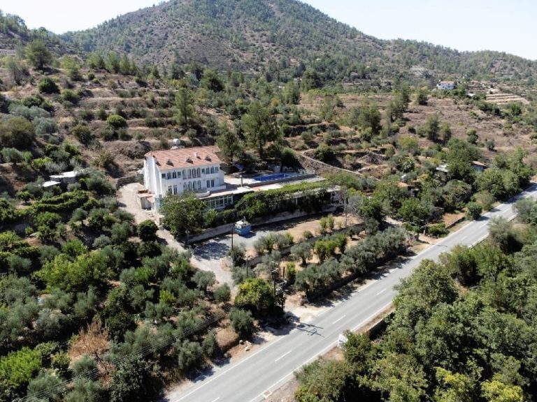 500m² Building for Sale in Agios Epifanios Oreinis, Nicosia District