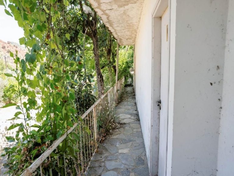 500m² Building for Sale in Agios Epifanios Oreinis, Nicosia District