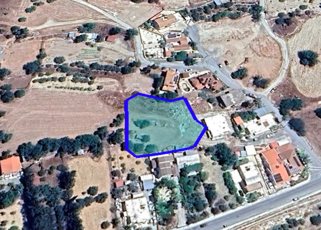 1,840m² Plot for Sale in Paramytha, Limassol District