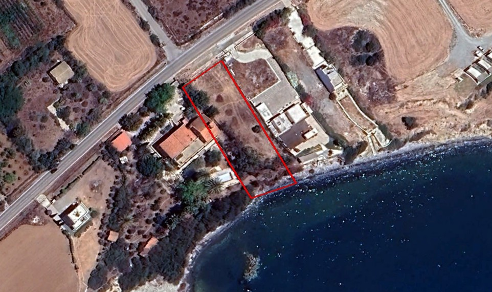 1,904m² Plot for Sale in Larnaca District