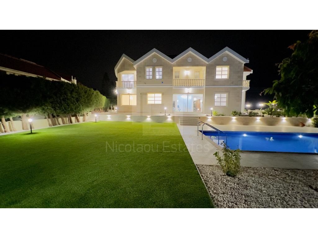 5 Bedroom House for Sale in Palodeia, Limassol District