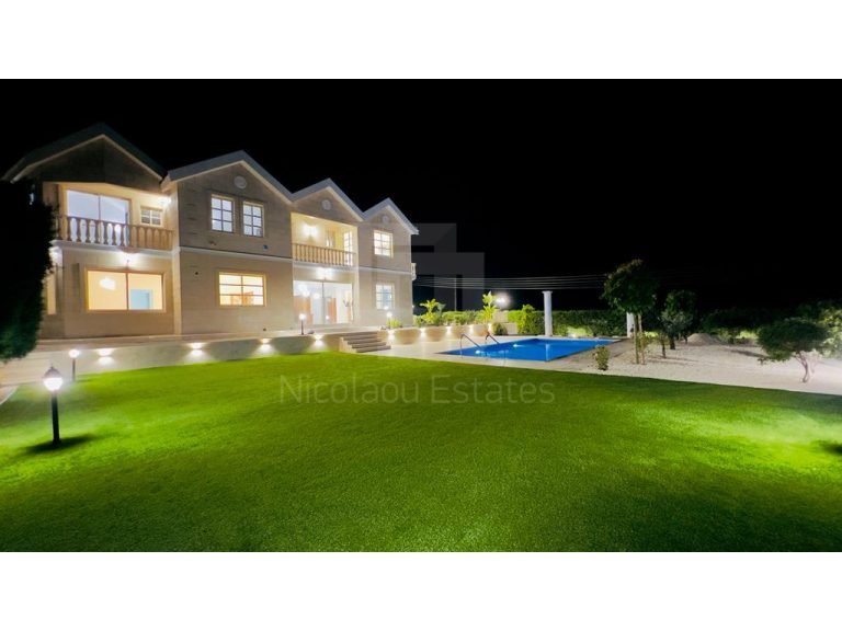 5 Bedroom House for Sale in Palodeia, Limassol District