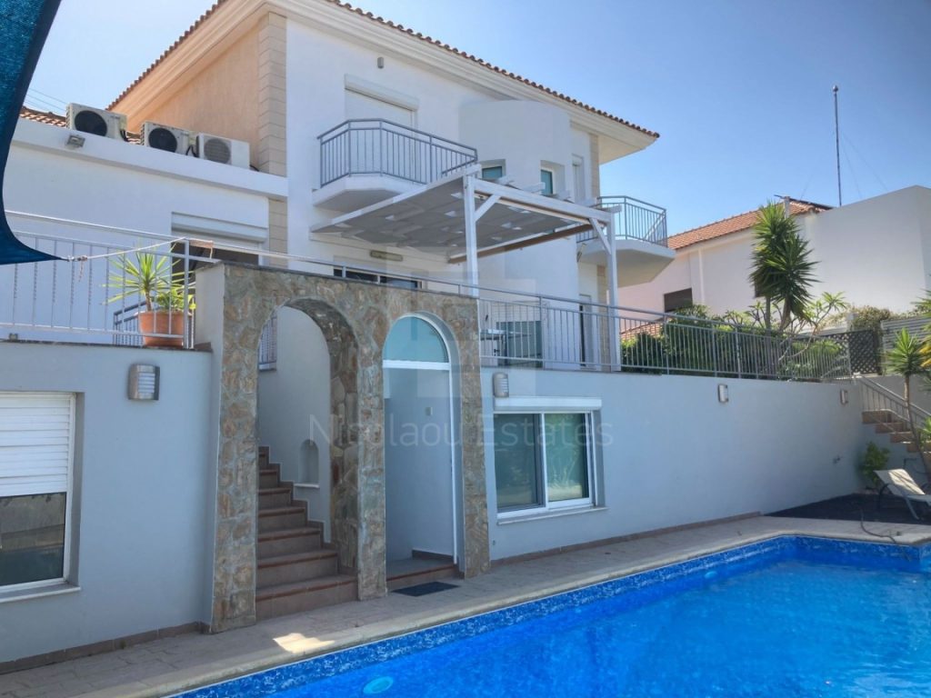 4 Bedroom House for Sale in Agios Tychonas, Limassol District