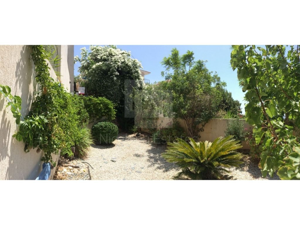 4 Bedroom House for Sale in Agios Tychonas, Limassol District