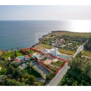 4 Bedroom House for Sale in Peyia, Paphos District