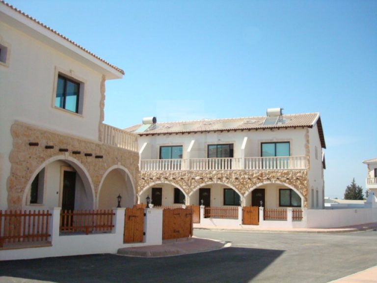 Cheap Houses and Villas for Sale Famagusta up to 300000 euro