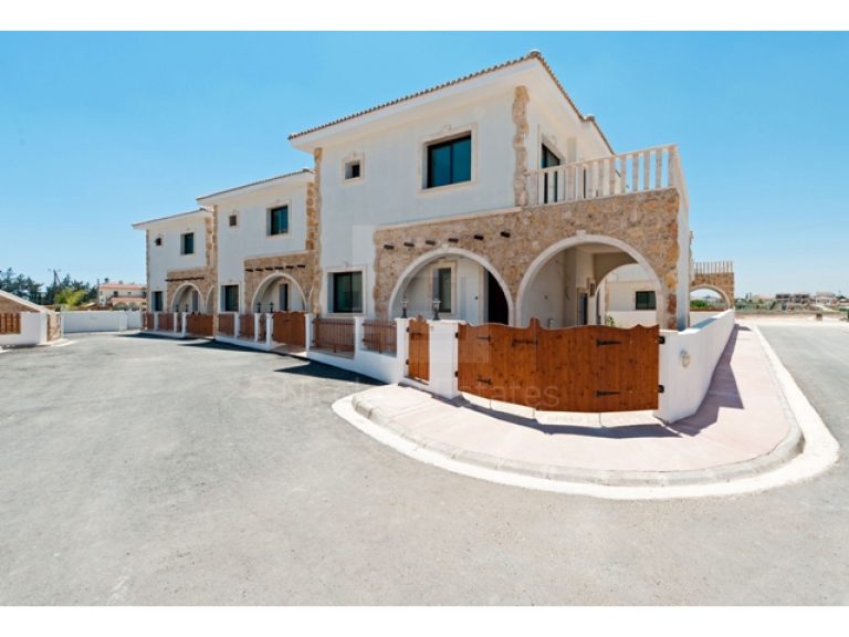 3 Bedroom House for Sale in Avgorou, Famagusta District