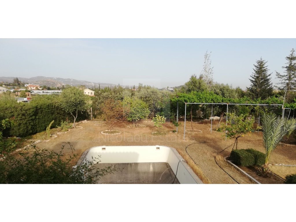 3 Bedroom House for Sale in Parekklisia, Limassol District