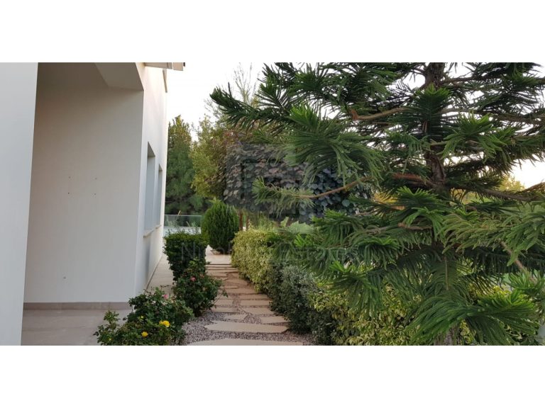 4 Bedroom House for Sale in Aglantzia, Nicosia District